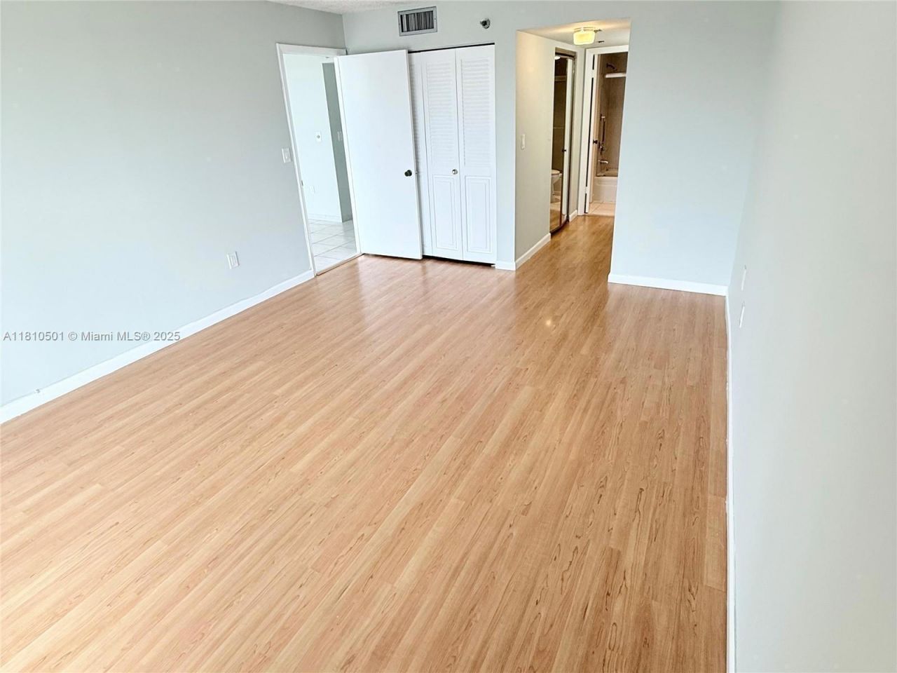 1300 Saint Charles Place, Unit 706, Pembroke Pines, FL 33026 Photo