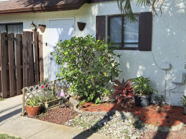 7875 TAM OSHANTER Boulevard, North Lauderdale, FL 33068
