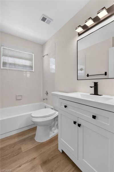 1915 Courtyard Way, Unit 202, Naples, FL 34112 Photo