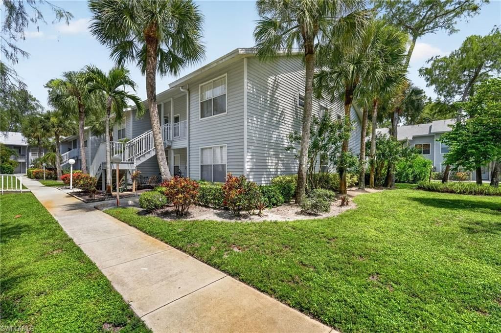 1915 Courtyard Way, Unit 202, Naples, FL 34112 Photo