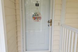 627 Woodmoor Circle photo 4