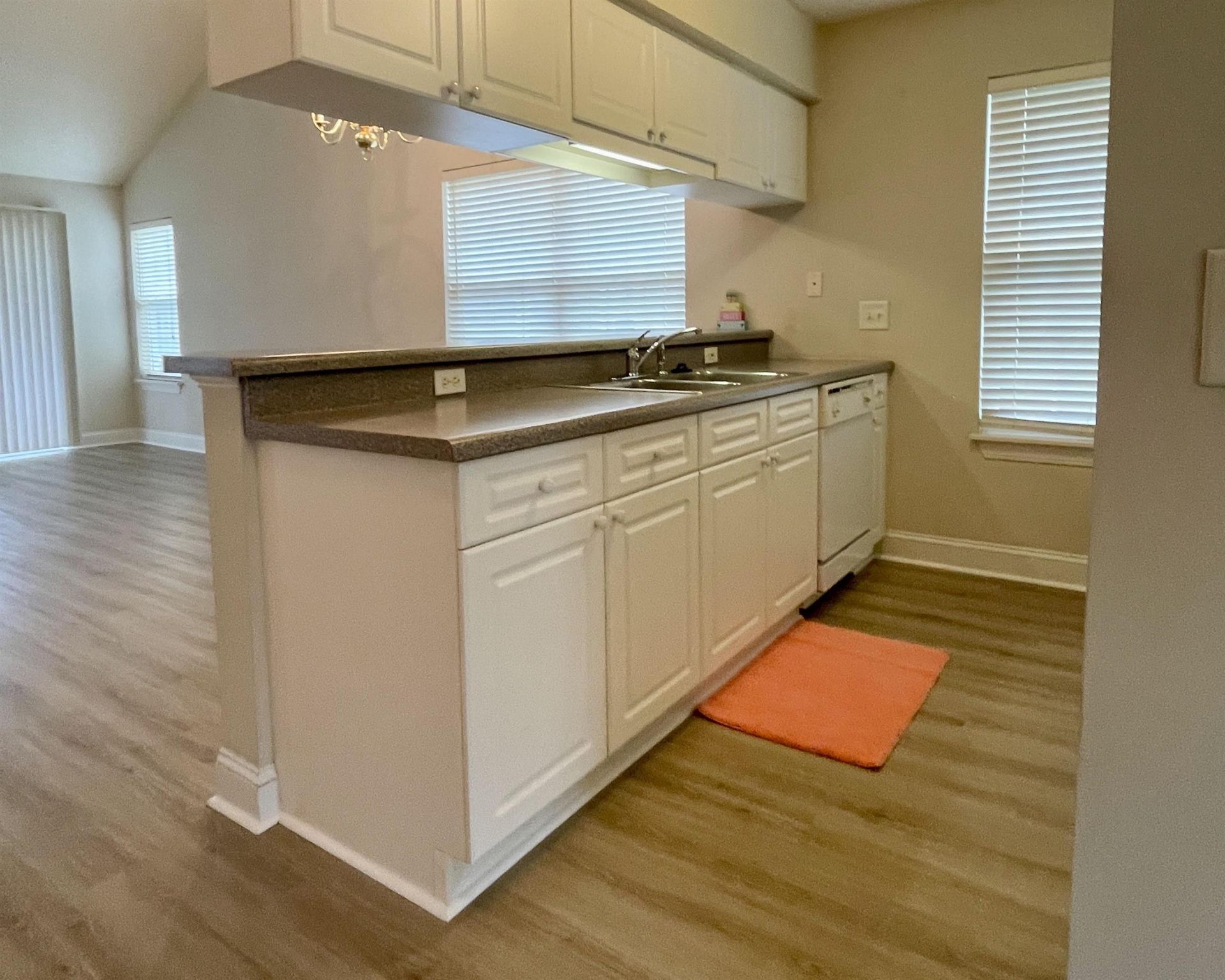 627 Woodmoor Circle Photo 7