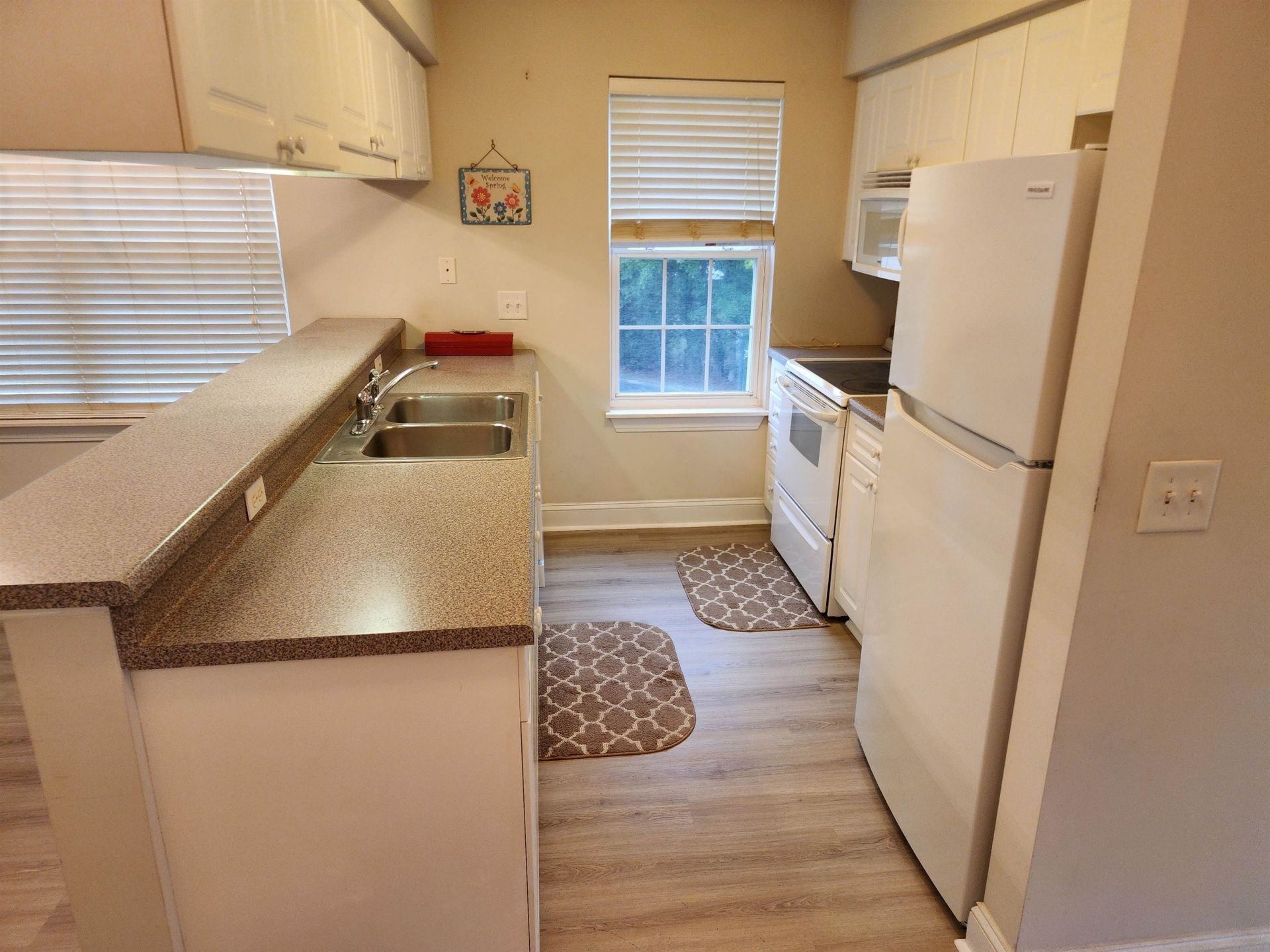 627 Woodmoor Circle Photo 8