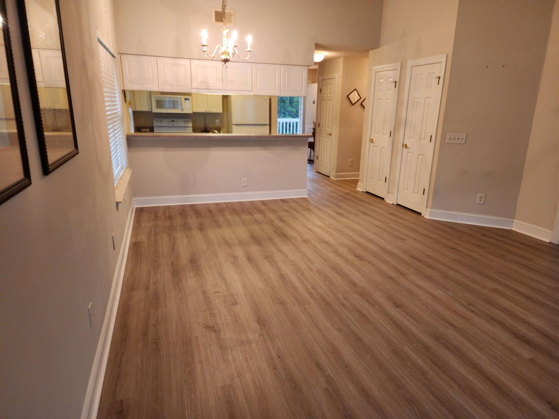 627 Woodmoor Circle Photo 9