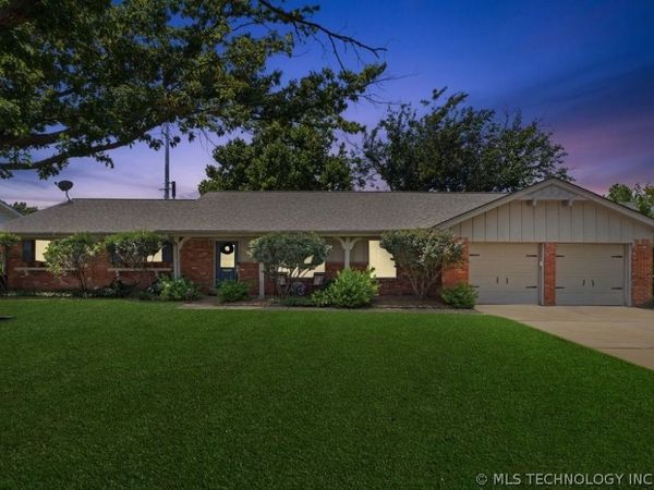 5860 S Hudson Place , Tulsa, OK 74135