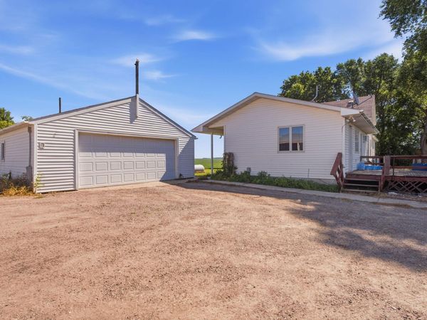 82140 370th Street, Olivia, MN 56277