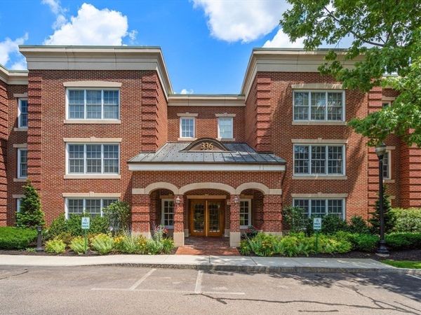 336 Boylston Street, Unit 102, Newton, MA 02459