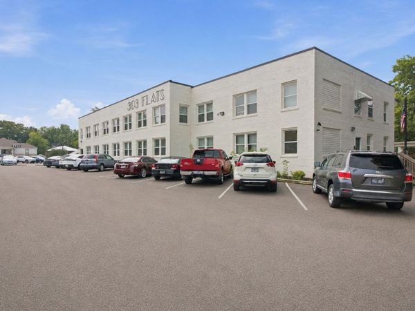 303 S Poplar St , Paris, TN 38242