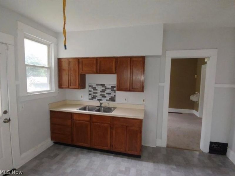 1169 Melbourne Road, East Cleveland, OH 44112 Photo 6