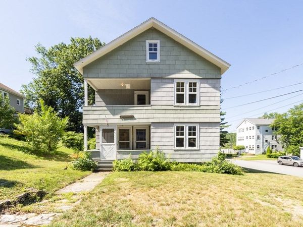 17 Hunnewell Rd, Worcester, MA 01606