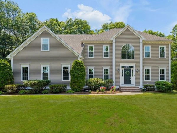 43 Northern Spy Rd, Franklin, MA 02038