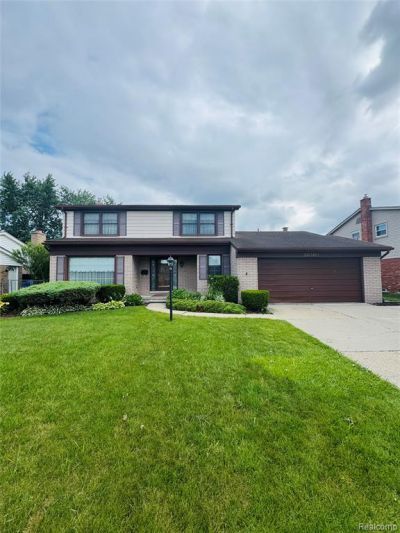 26309 Cecile Street, Dearborn Heights, MI 48127 Main Photo