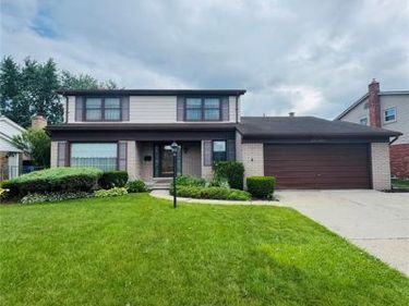 26309 Cecile Street, Dearborn Heights, MI 48127