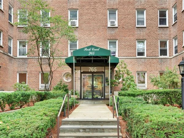 765 Bronx River Road, Unit 4A, Bronxville, NY 10708