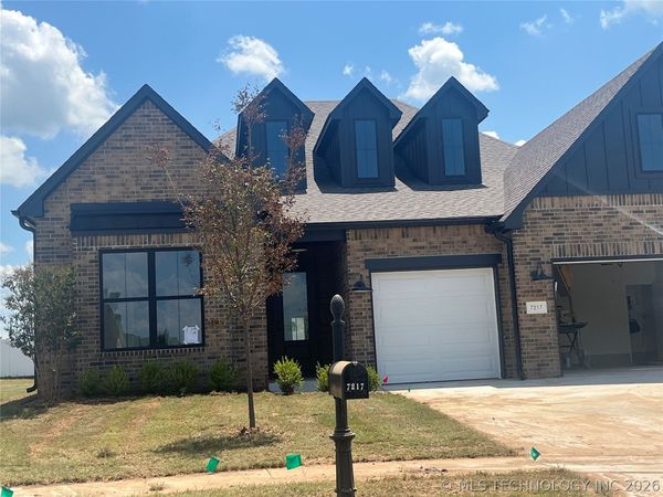 7217 E Oakland Street, Broken Arrow, OK 74014