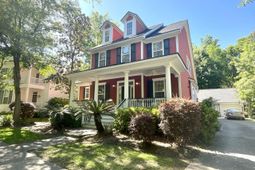 1046 Blakeway Street photo 4