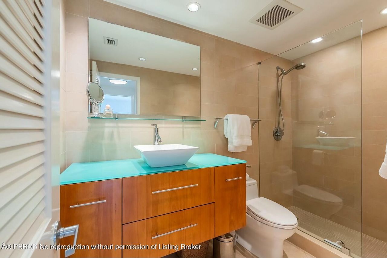 250 Bradley Place, Unit 301, Palm Beach, FL 33480 Photo