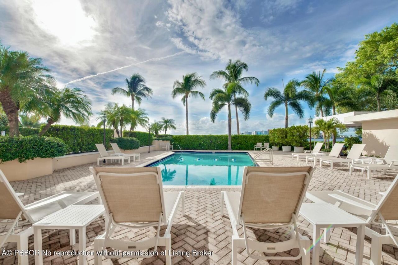 250 Bradley Place, Unit 301, Palm Beach, FL 33480 Photo