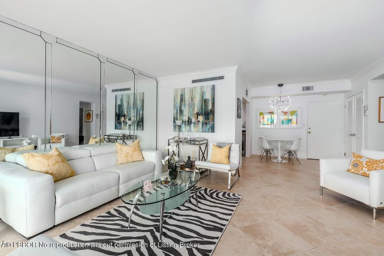 250 Bradley Place, Unit 301, Palm Beach, FL 33480 Photo