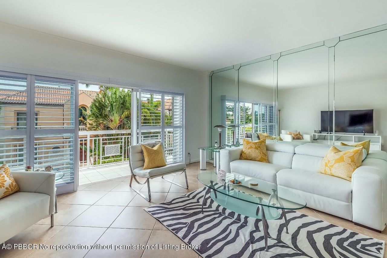 250 Bradley Place, Unit 301, Palm Beach, FL 33480 Photo