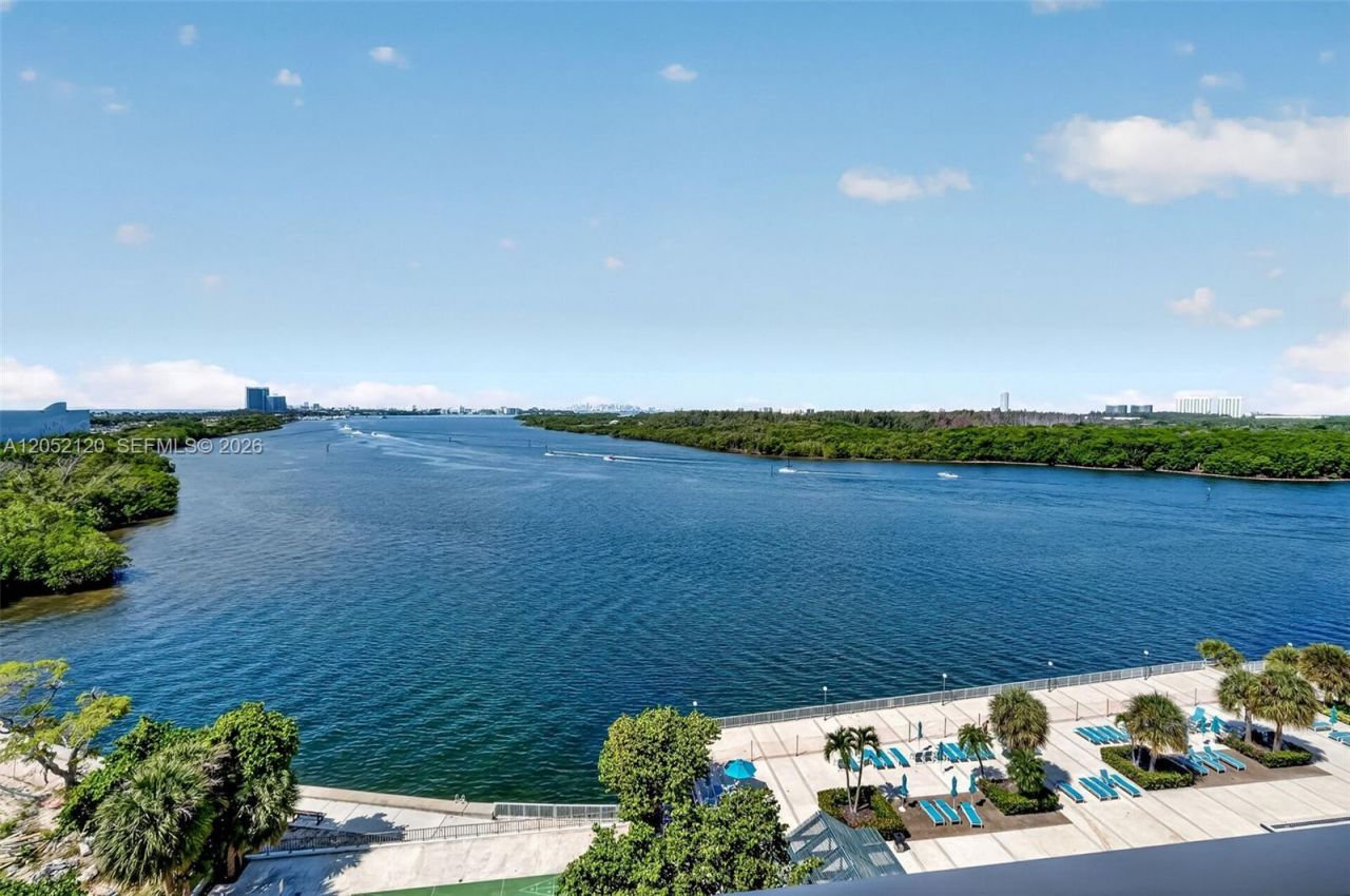 300 Bayview Dr , Unit 916, Sunny Isles Beach, FL 33160 Photo