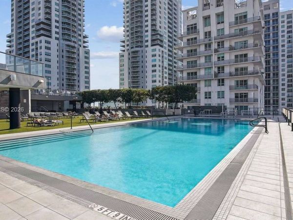 230 NE 4th Street, Unit J1, Miami, FL 33132