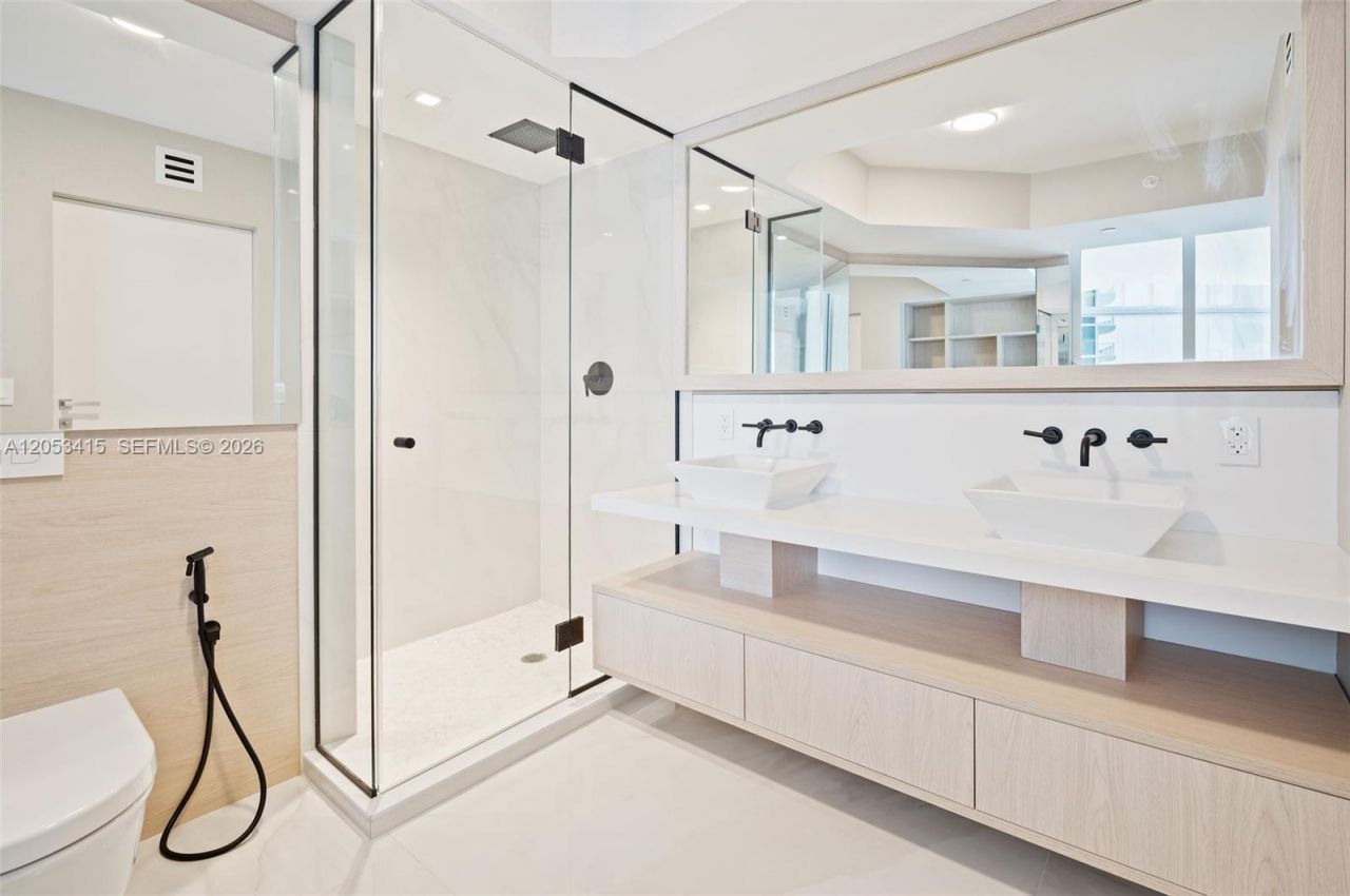 18671 Collins Ave, Unit 2103, Sunny Isles Beach, FL 33160 Photo