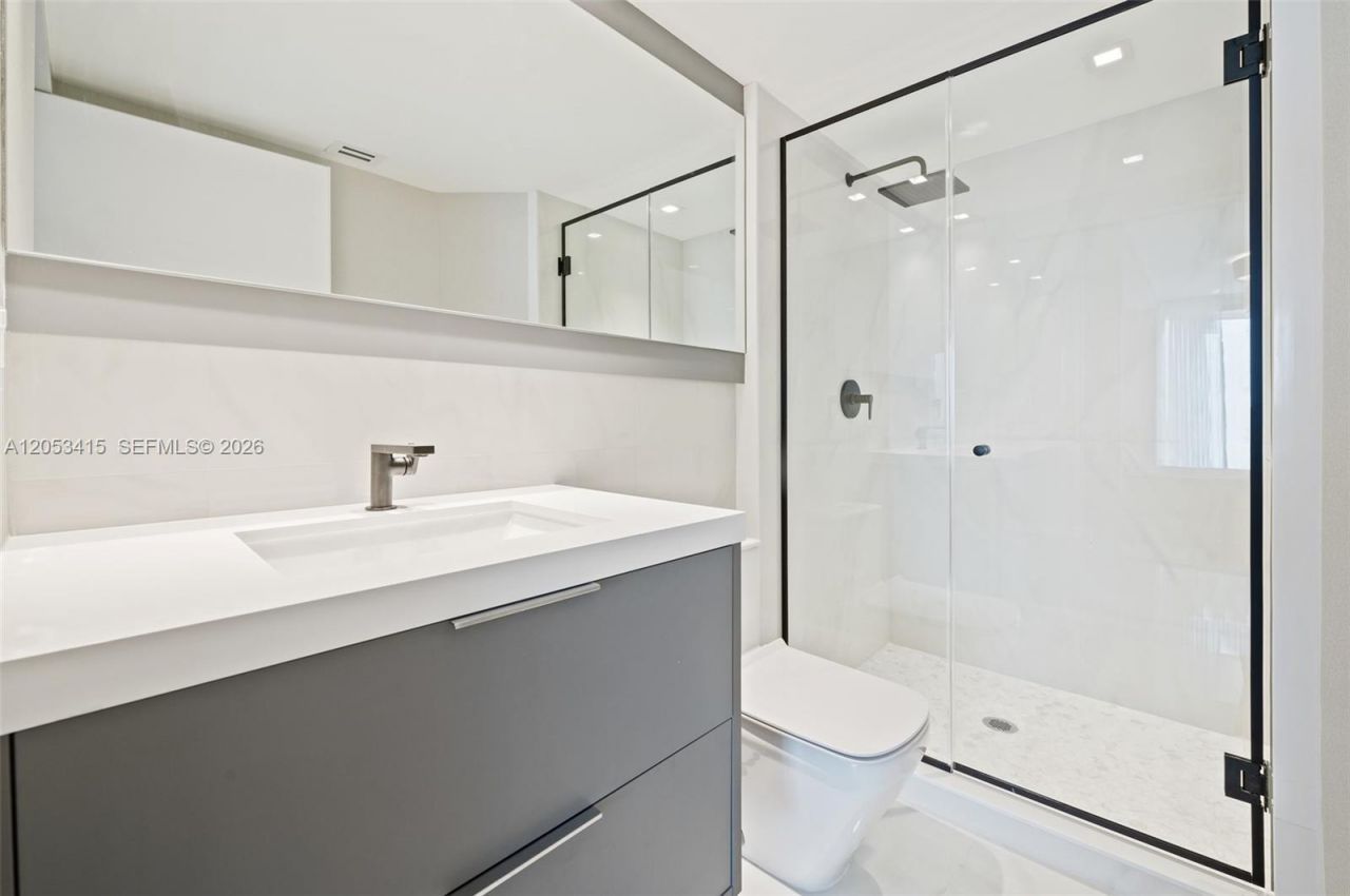 18671 Collins Ave, Unit 2103, Sunny Isles Beach, FL 33160 Photo