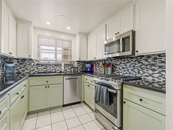 2001 E 21st St, Unit 327, Signal Hill, CA 90755