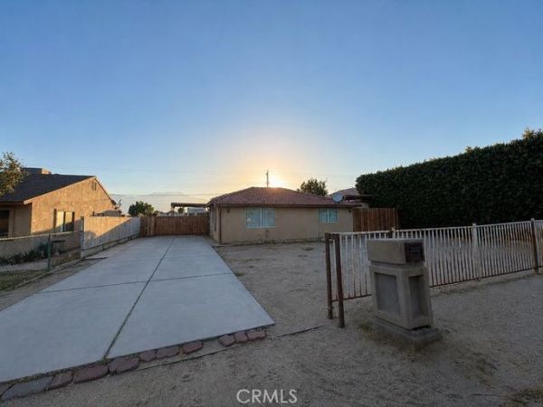 30755 Las Flores , Thousand Palms, CA 92276