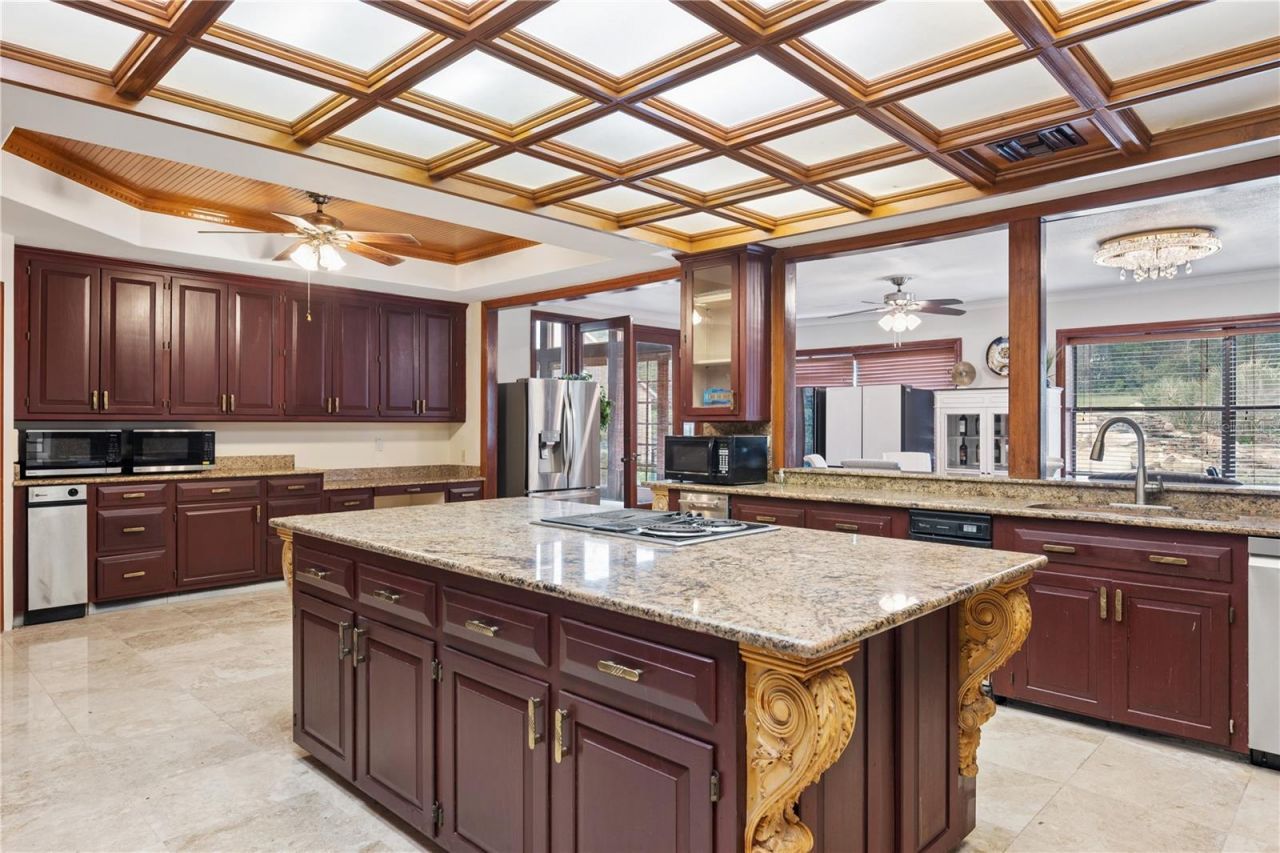 1041 Sweetwater Club Boulevard, Longwood, FL 32779 Photo