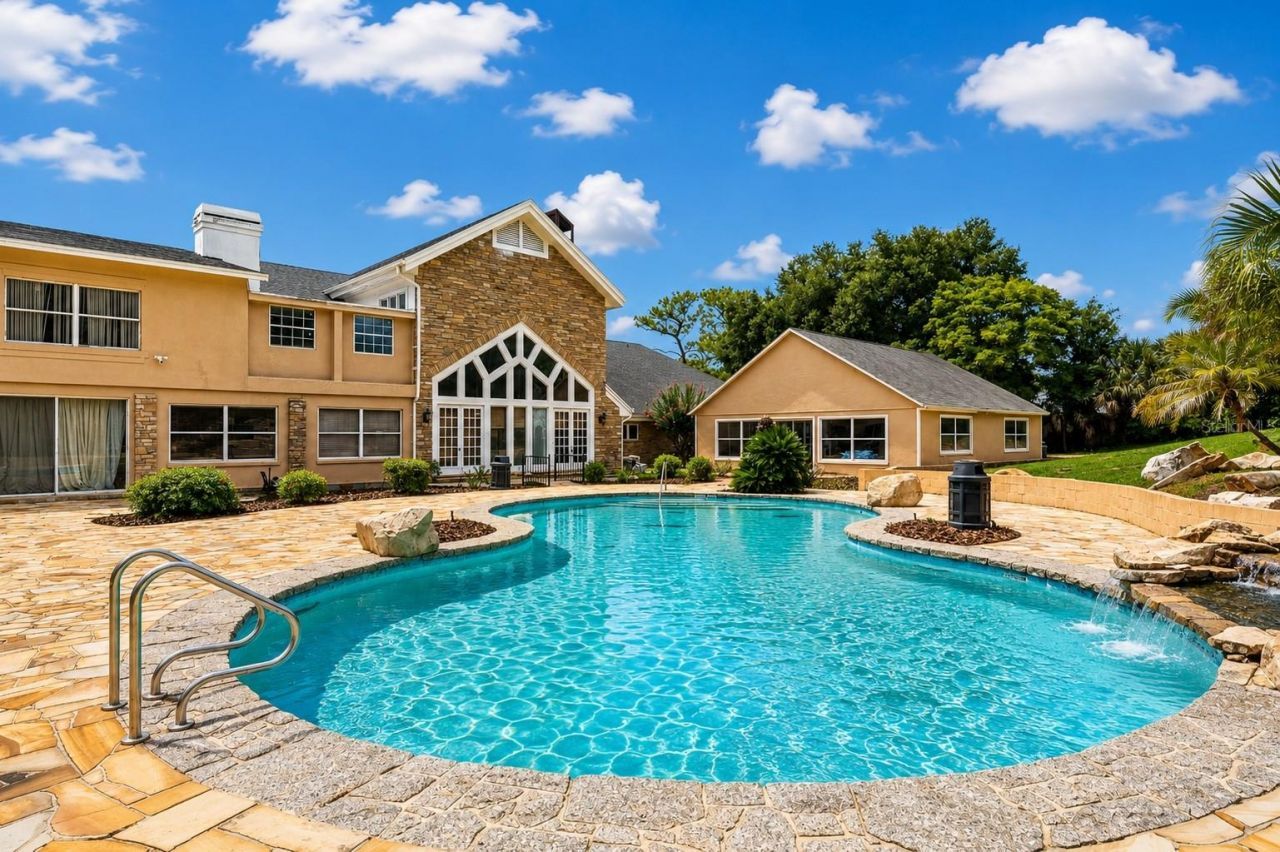 1041 Sweetwater Club Boulevard, Longwood, FL 32779 Photo