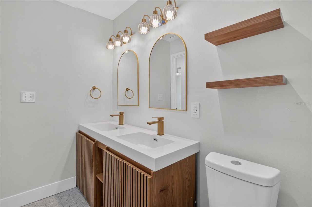 2960 Emerson Avenue S, Saint Petersburg, FL 33712 Photo