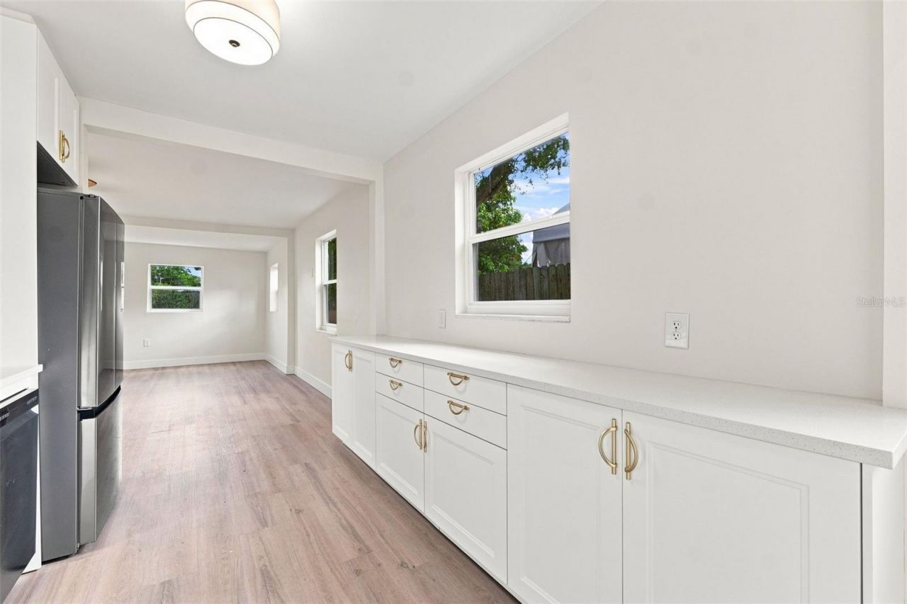 2960 Emerson Avenue S, Saint Petersburg, FL 33712 Photo