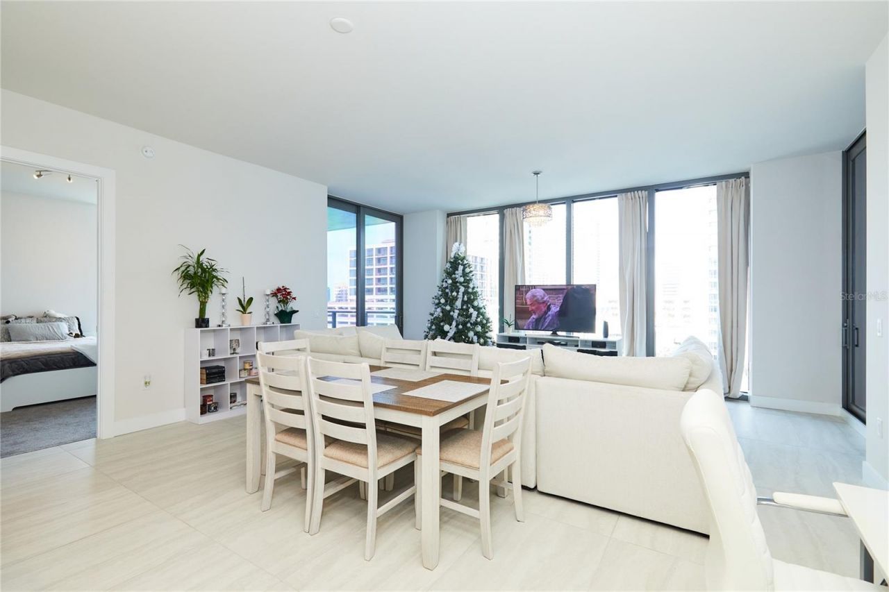 301 1st Street S, Unit 804, Saint Petersburg, FL 33701 Photo