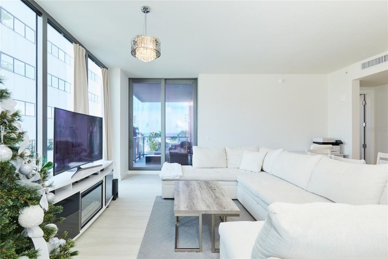 301 1st Street S, Unit 804, Saint Petersburg, FL 33701 Photo