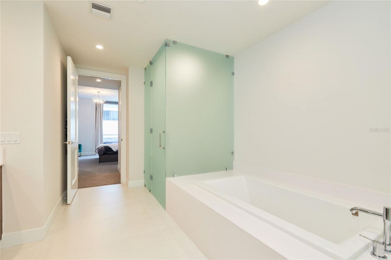 301 1st Street S, Unit 804, Saint Petersburg, FL 33701 Photo