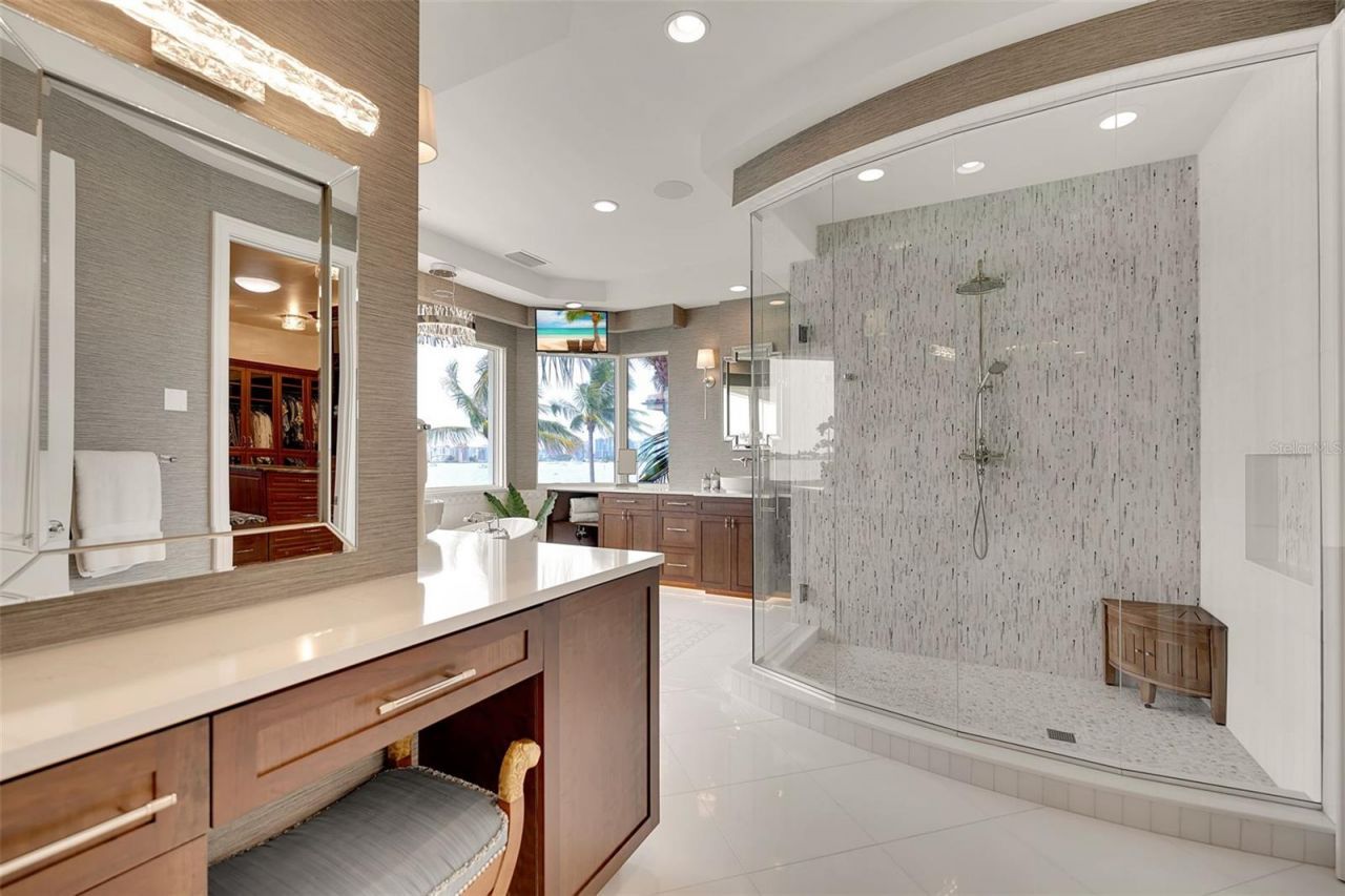1372 Harbor Drive, Sarasota, FL 34239 Photo