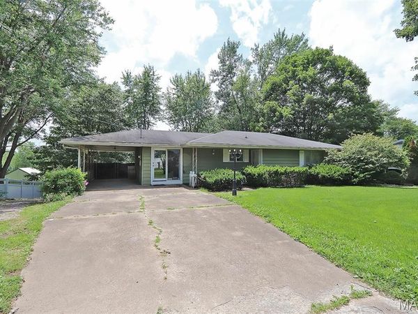 5049 State Highway 72 , Jackson, MO 63755