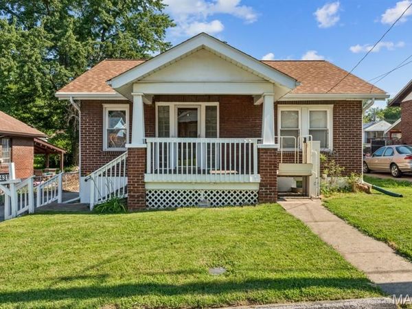9431 Burdella Avenue, St John, MO 63114