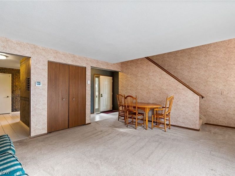 174 St. Clair Drive, Akron, OH 44307 Photo 7