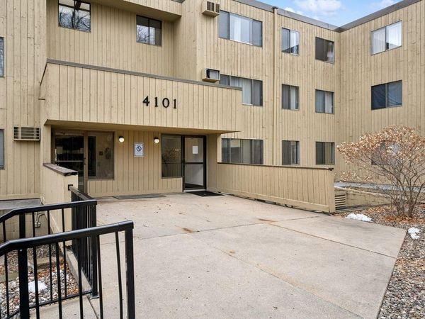 4101 Parklawn Avenue, Unit 236, Edina, MN 55435