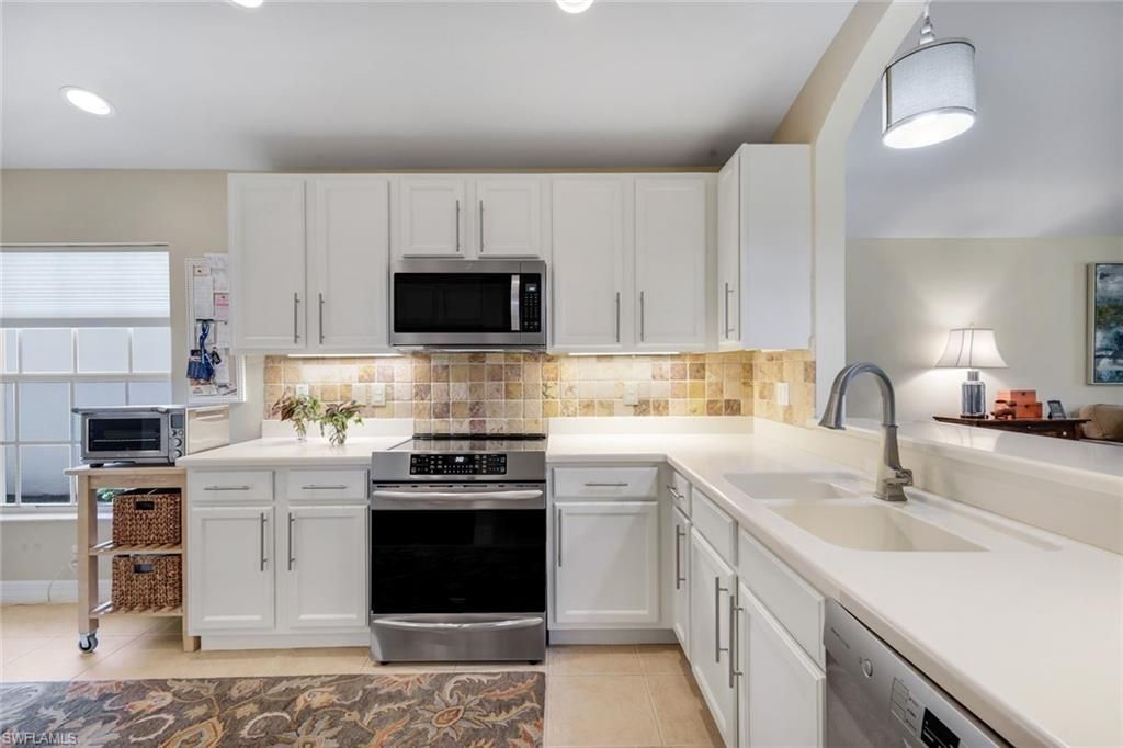 1654 Triangle Palm Ter, Naples, FL 34119 Photo