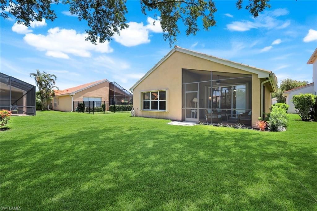 1654 Triangle Palm Ter, Naples, FL 34119 Photo