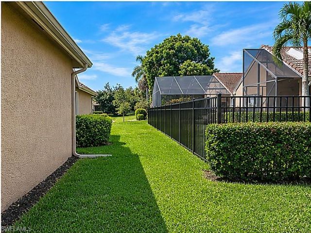 1654 Triangle Palm Ter, Naples, FL 34119 Photo