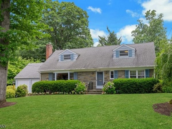 28 Oak Drive, Chatham, NJ 07928