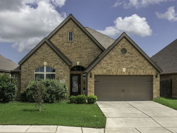 2016 GLEN HOLW, Seguin, TX 78155