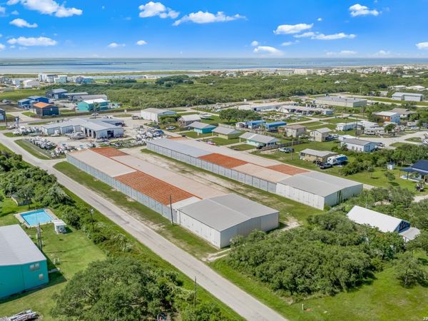 72 BAYVIEW DR, Port O'Connor, TX 77982