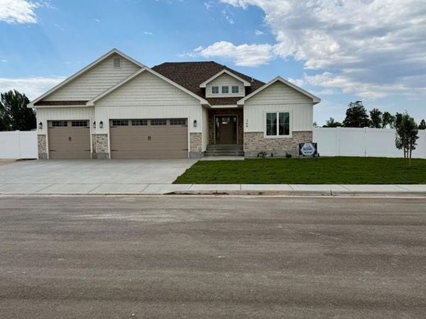 360 Meadow Walk Dr, SHELLEY, ID 83274