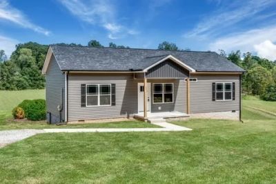 677 Steele Rd, Charlotte, TN 37036 Main Photo
